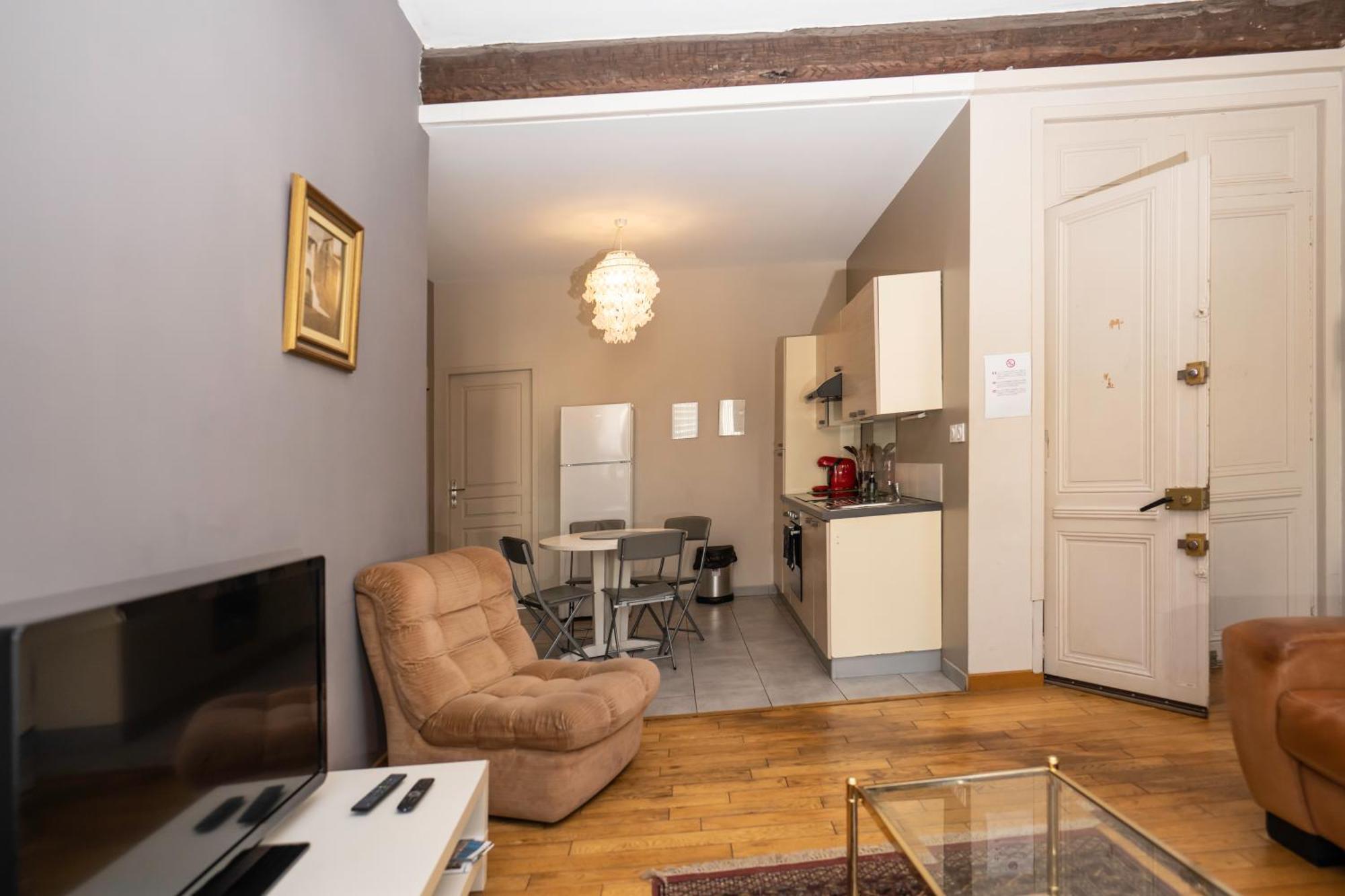 "Air D'Antan"-Meuble De Tourisme 3 Etoiles -Residence "Les Logis De Beziers"-Garage Optionnel-Coeur De Ville-Plages A 16Km ! מראה חיצוני תמונה